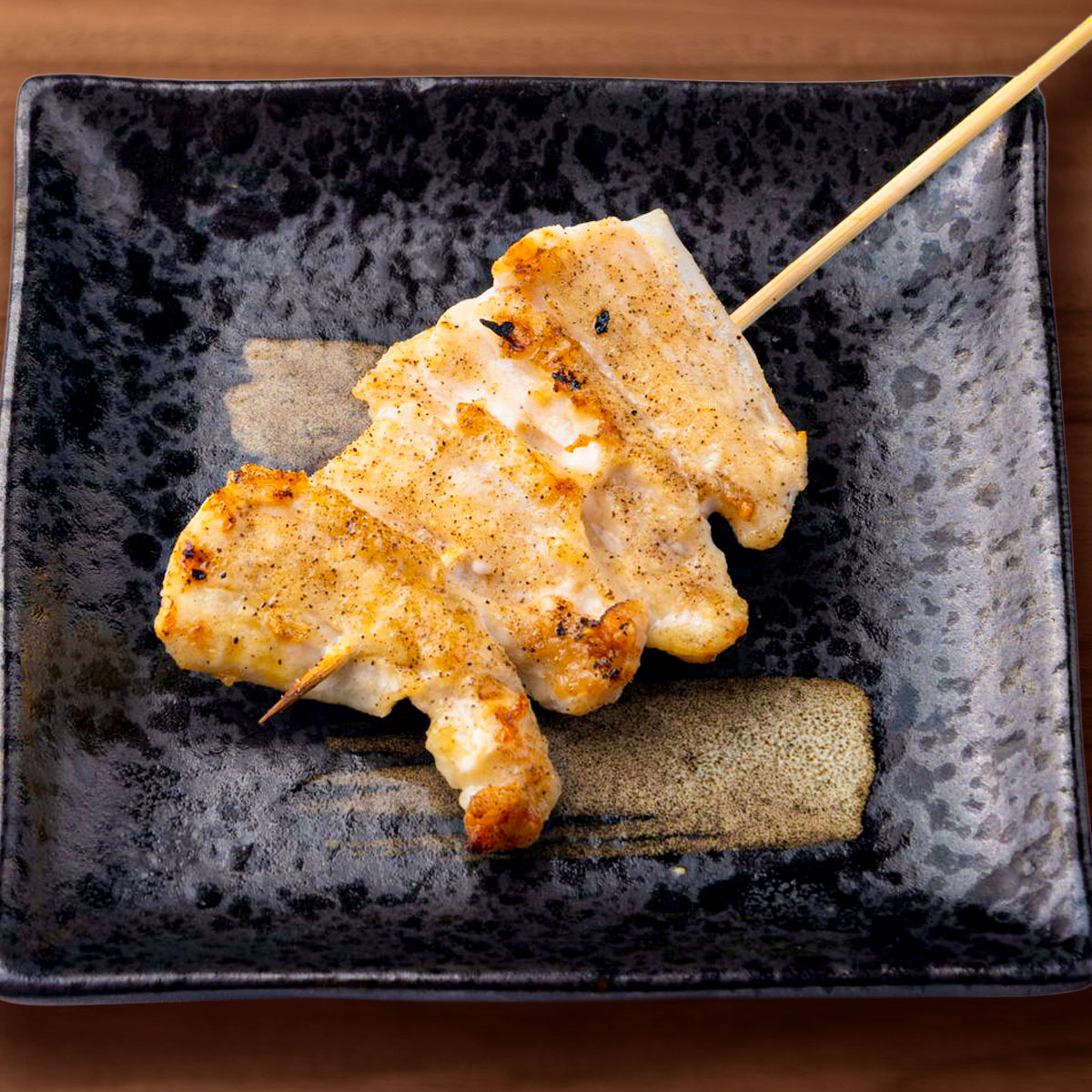 鶏なんこつ串（塩・辛口）