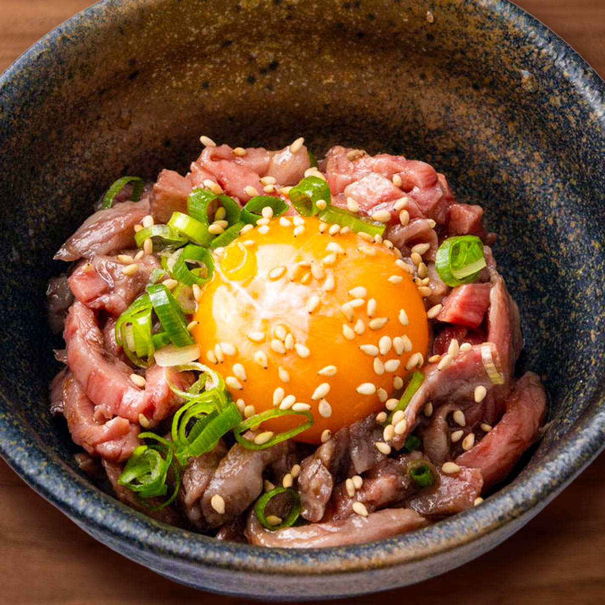 国産牛のユッケ